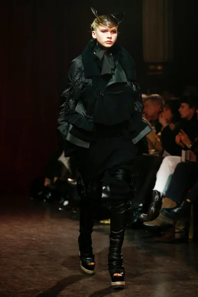 Look 35
